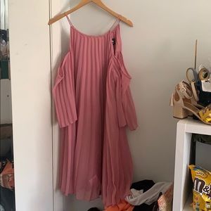 NWT bb Dakota pink off the shoulder dress pleated